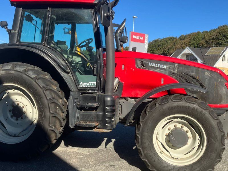 Valtra T153 HiTech