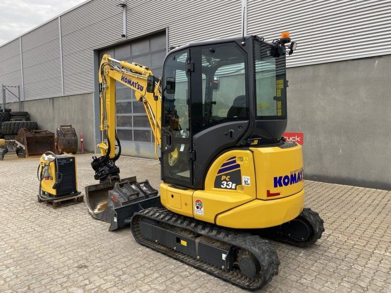 Komatsu PC33E-6