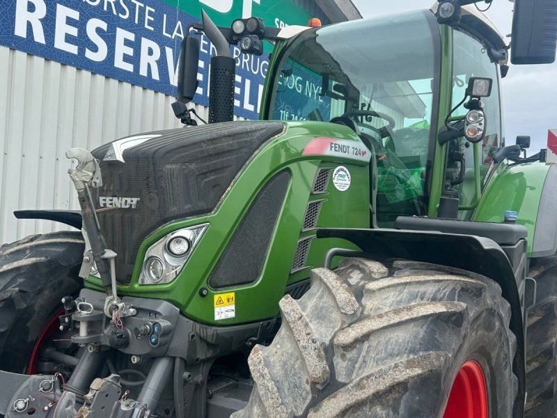 Fendt 724 Vario S4 Profi Plus