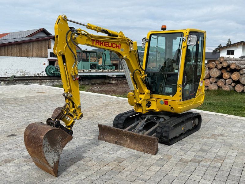 Takeuchi TB 228