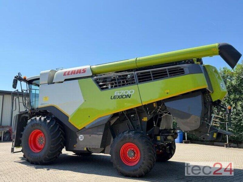 Claas Lexion 6700 mit Schneidwerk