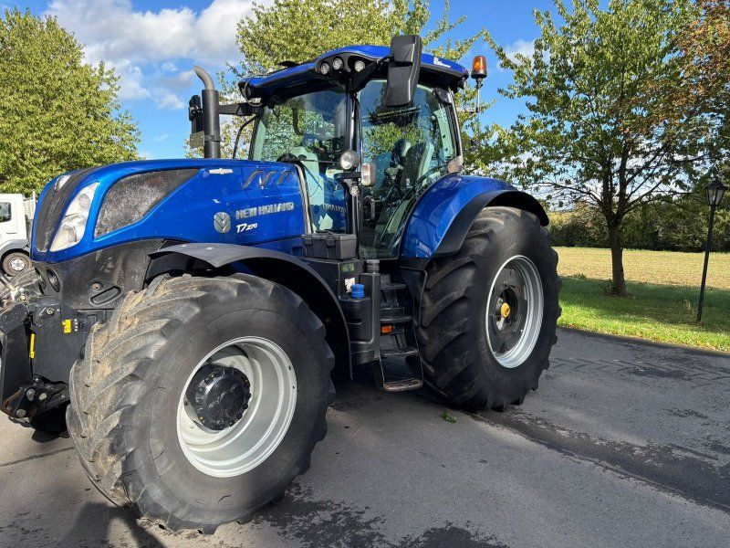 New Holland T7.270 Auto Command SideWinder II (Stage V)