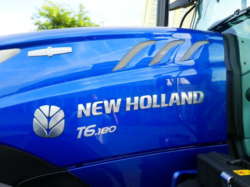New Holland T6.180 Auto Command SideWinder II (Stage V)