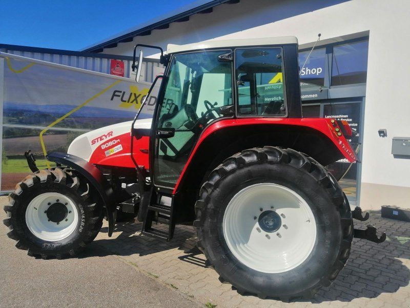 Steyr 9080 M
