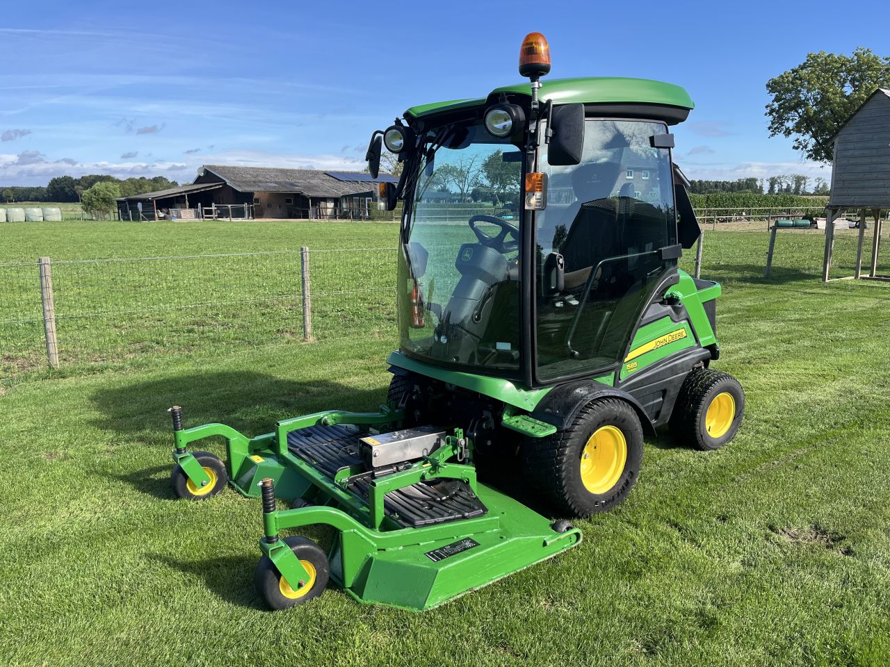John deere 1585 diesel, airco, frontmaaier te koop