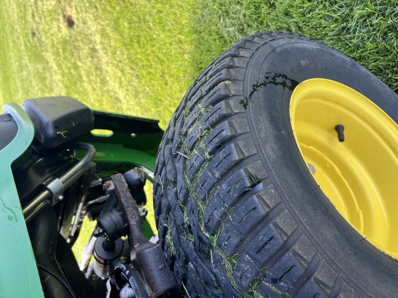 John deere 1585 diesel, airco, frontmaaier te koop