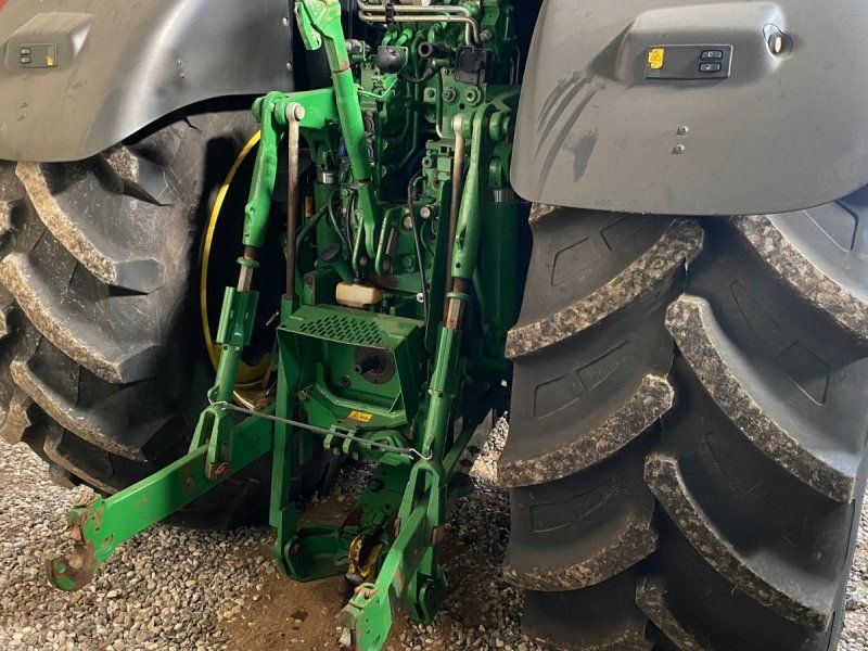 John Deere 6175R