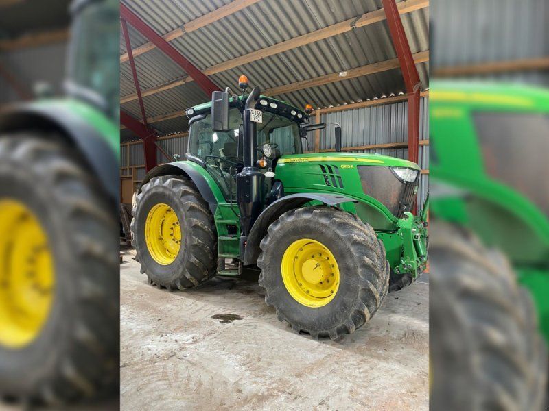 John Deere 6215R