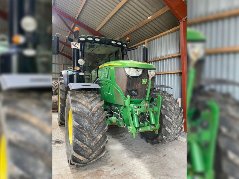 John Deere 6215R