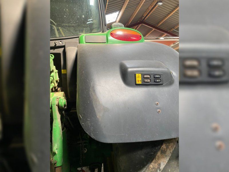 John Deere 6215R
