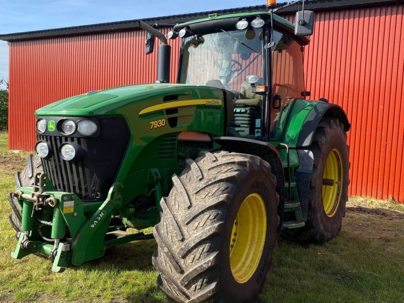 John Deere 7930 Premium TLS.