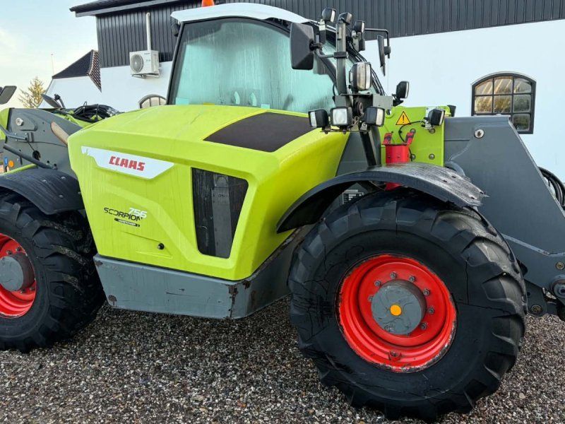 Claas SCORPION 756 Varipower