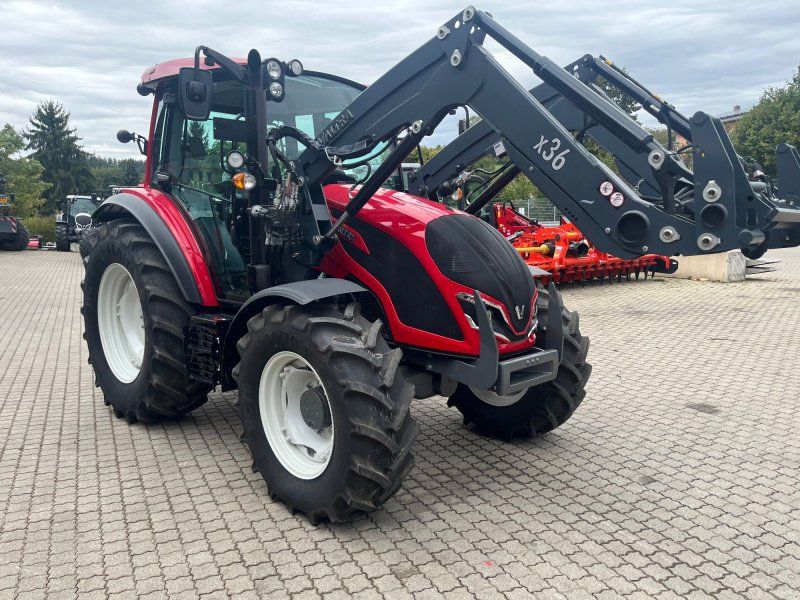 Valtra A 85 mit FL