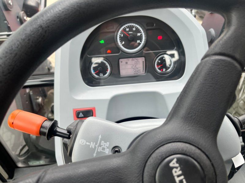 Valtra A 85 mit FL