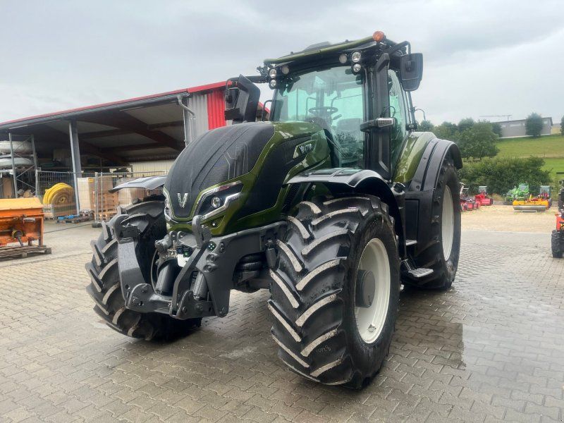 Valtra T215D m. Rüfa und FK