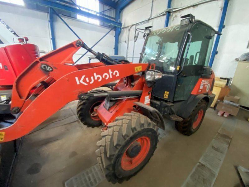 Kubota R 065