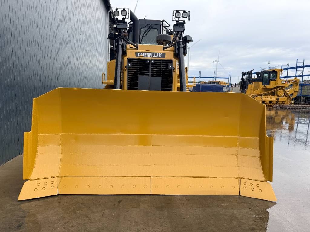 CAT D6T XL