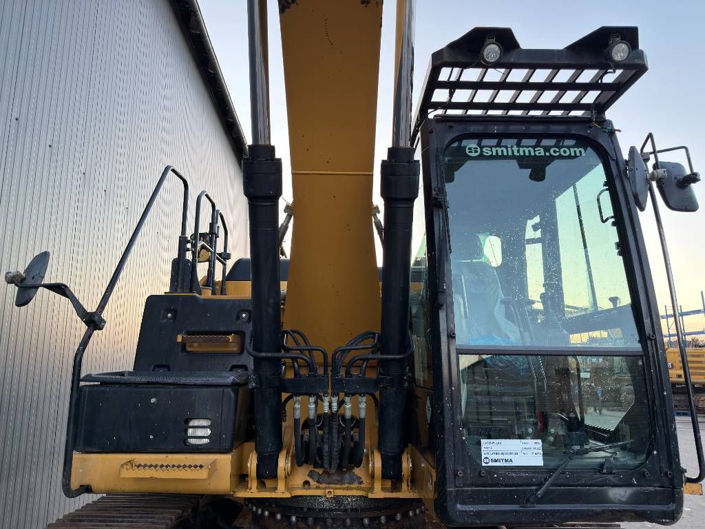 CAT 320E L