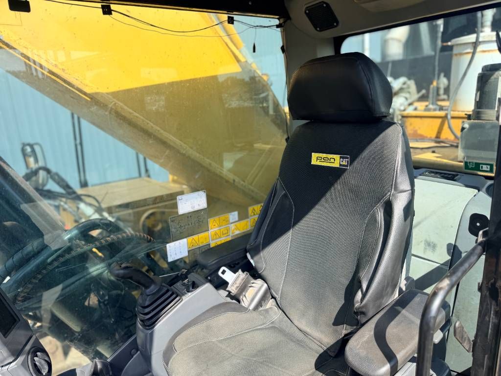 CAT 374D L