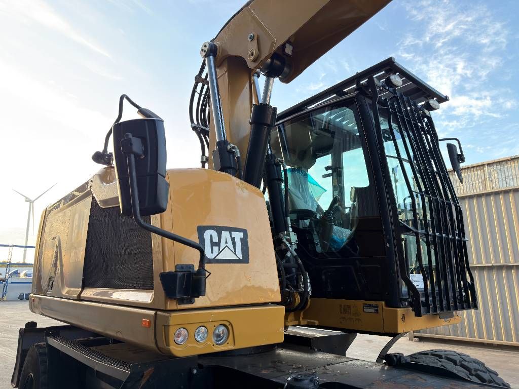 CAT M318F