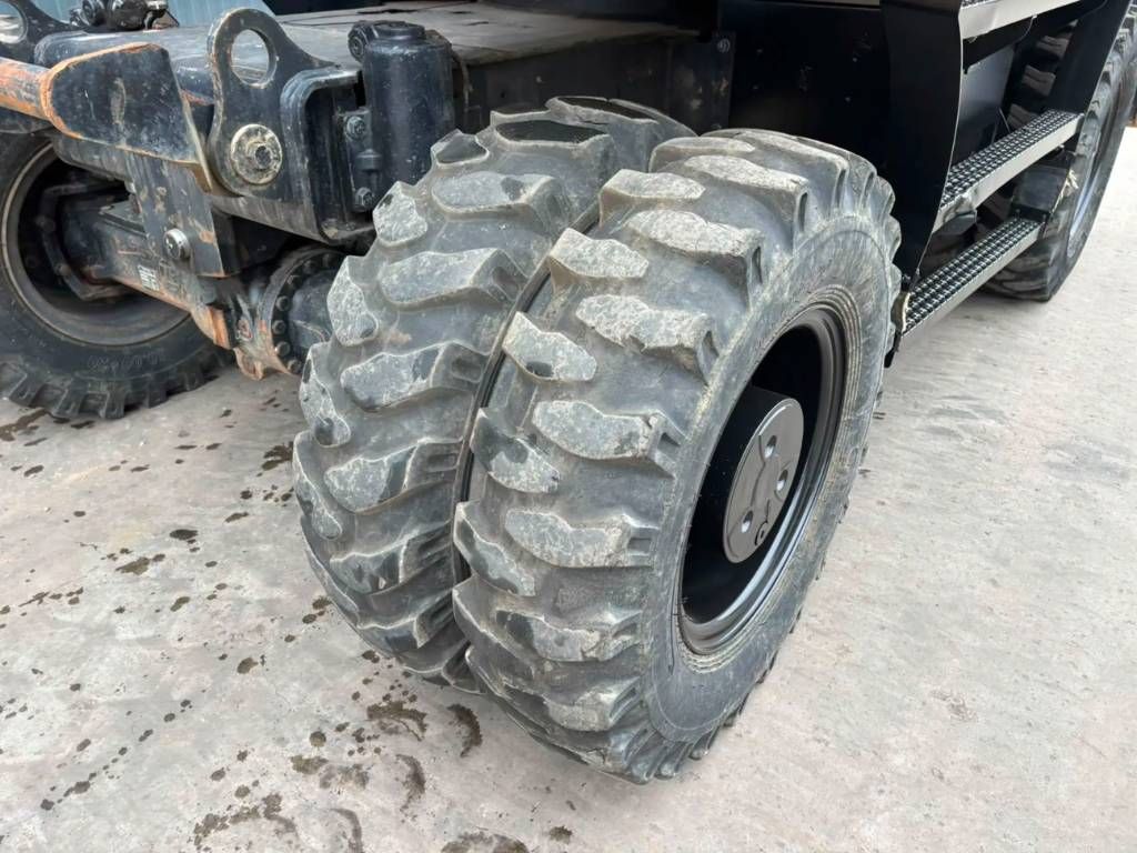 CAT M320F