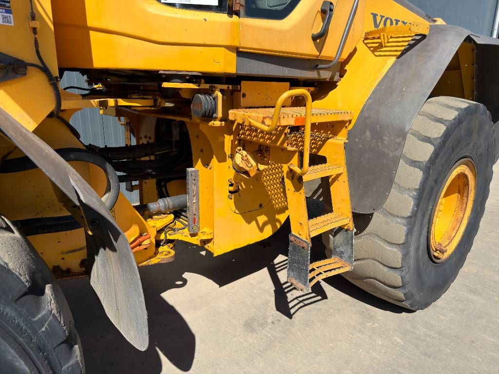Volvo L120F