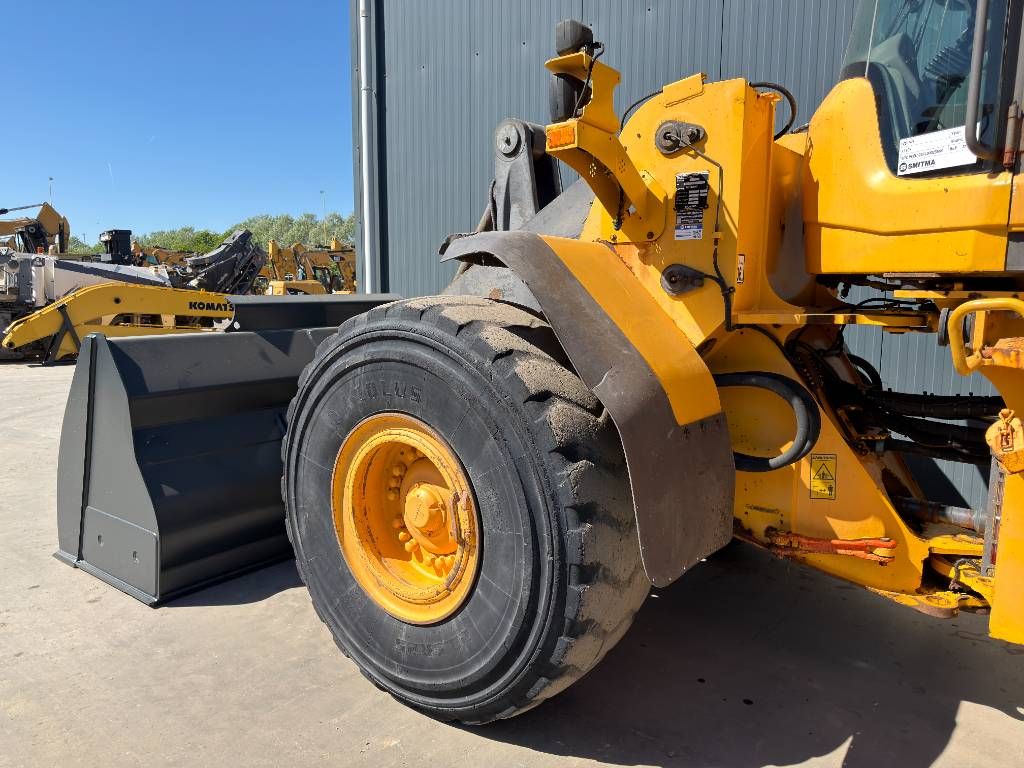 Volvo L120F
