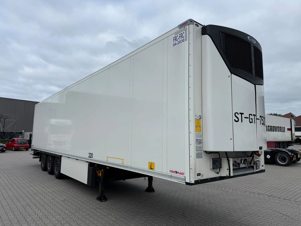 Schmitz Cargobull Carrier Vector HE19MT Multi Temp Liftas