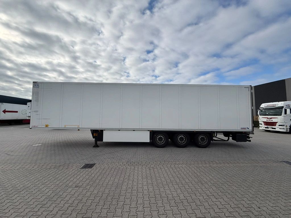 Schmitz Cargobull Carrier Vector HE19MT Multi Temp Liftas
