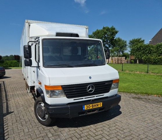 Mercedes Vario 813