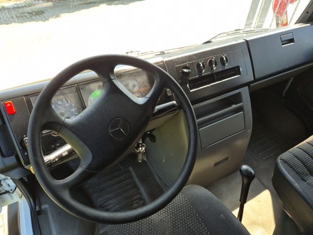 Mercedes Vario 813