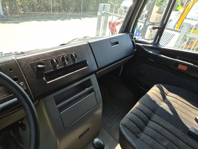 Mercedes Vario 813