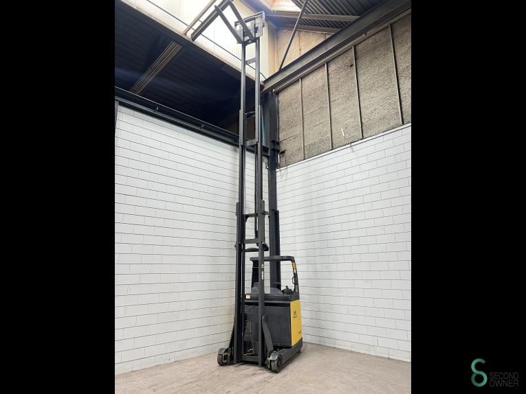Schubmaststapler Elektrisch OM Thesi B2 K23 2004