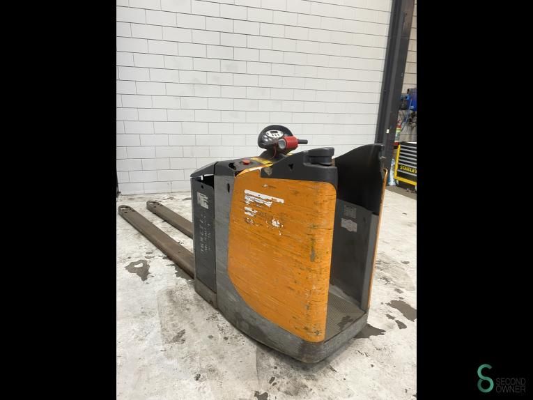 Pallet trucks Electric Still EXU-S24 2015
