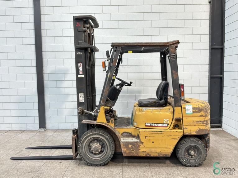Gabelstapler Diesel Mitsubishi FD 25 K 2000