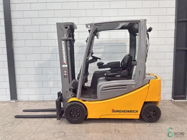 Heftrucks Elektrisch Jungheinrich EFG 320 2019