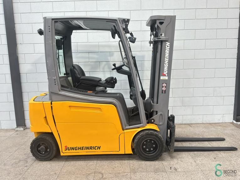 Heftrucks Elektrisch Jungheinrich EFG 320 2019
