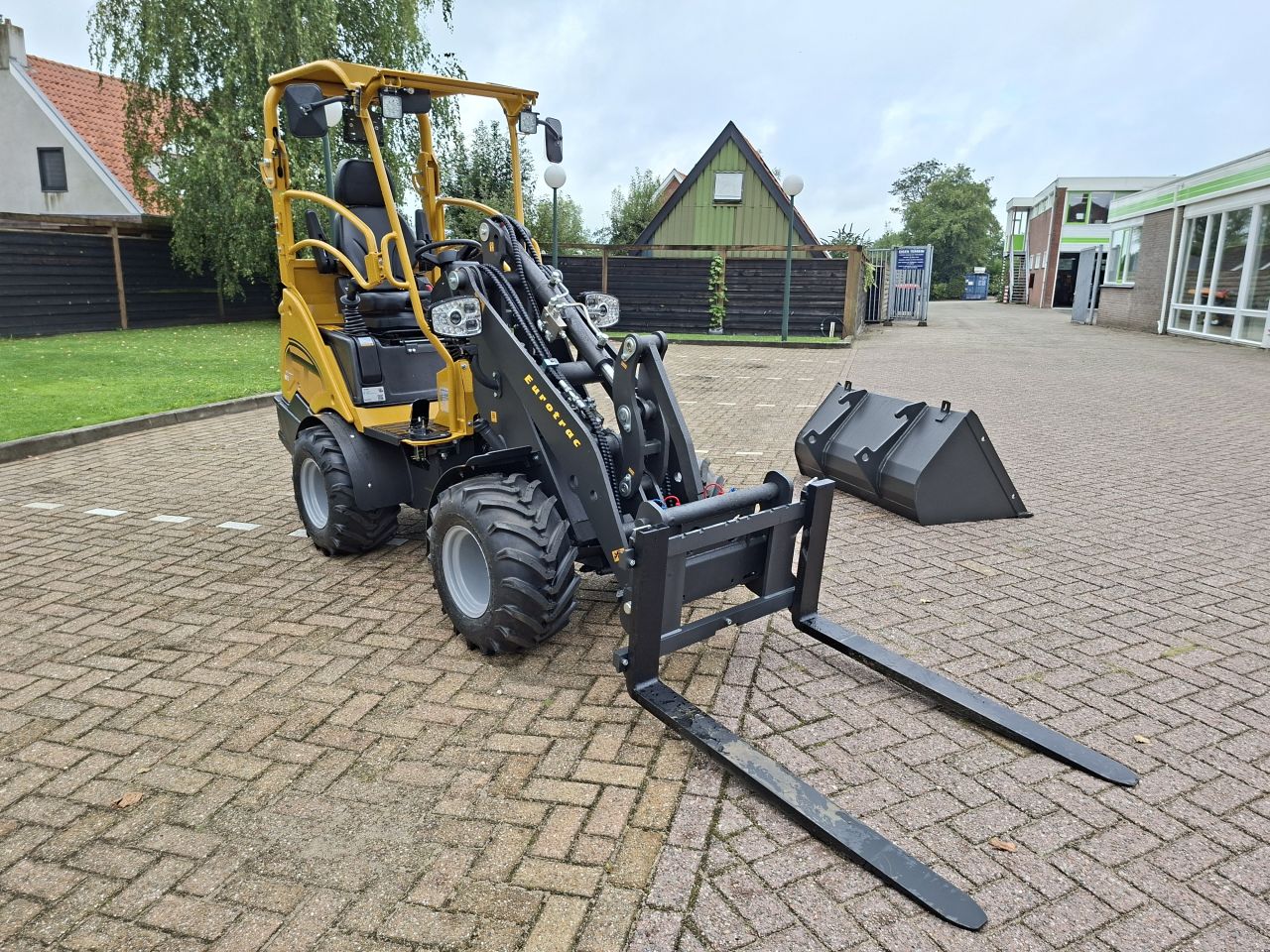 Eurotrac W11 M kniklader shovel - Bj. 2026 - 10u - Lease evt.
