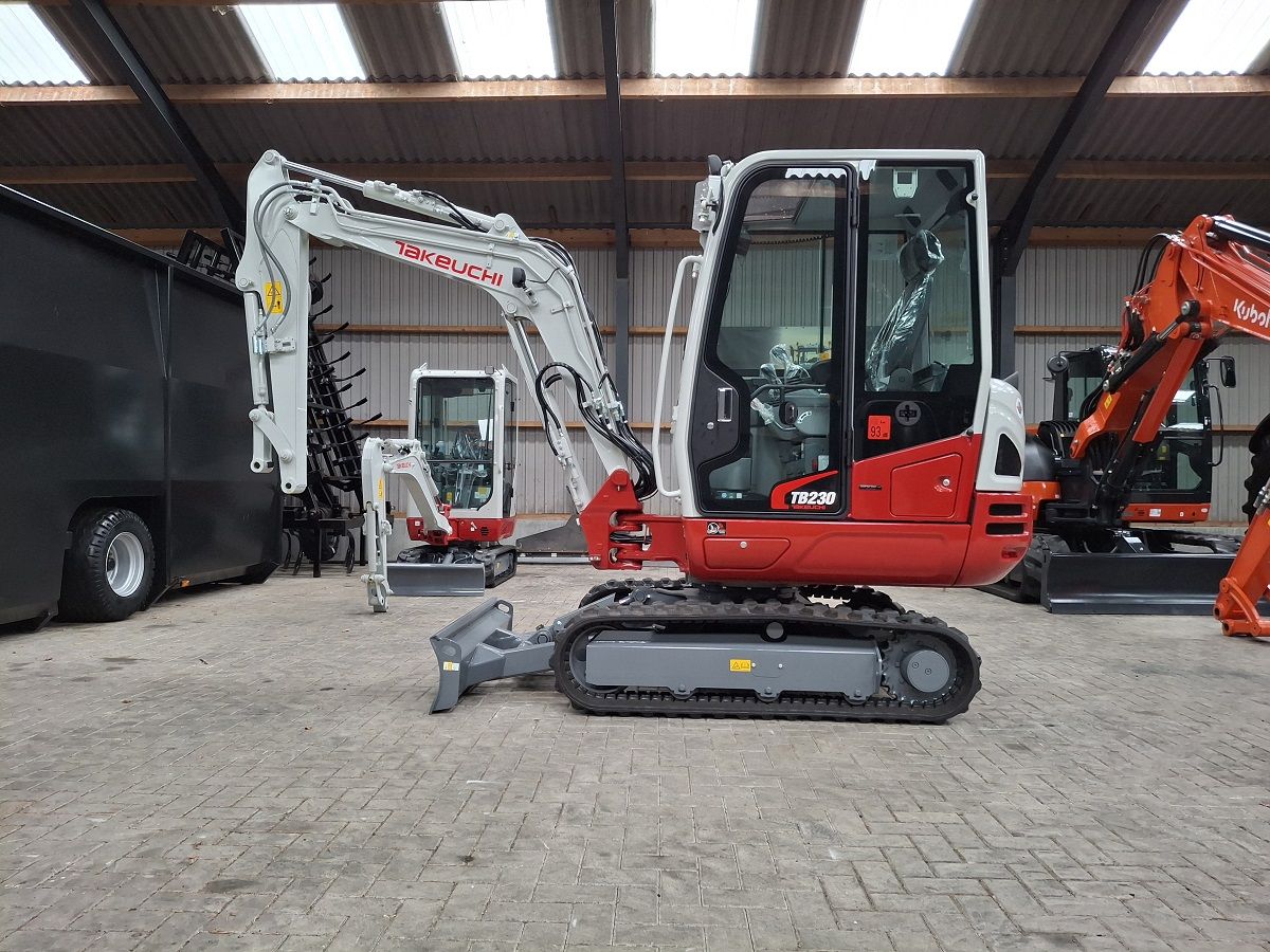 Takeuchi TB230, minigraver, minikraan, BJ2026, Nieuw!