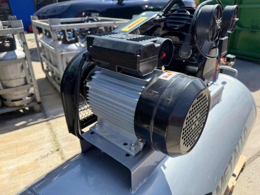 Sidalco Compressor 200L 2.2 KW met wielen