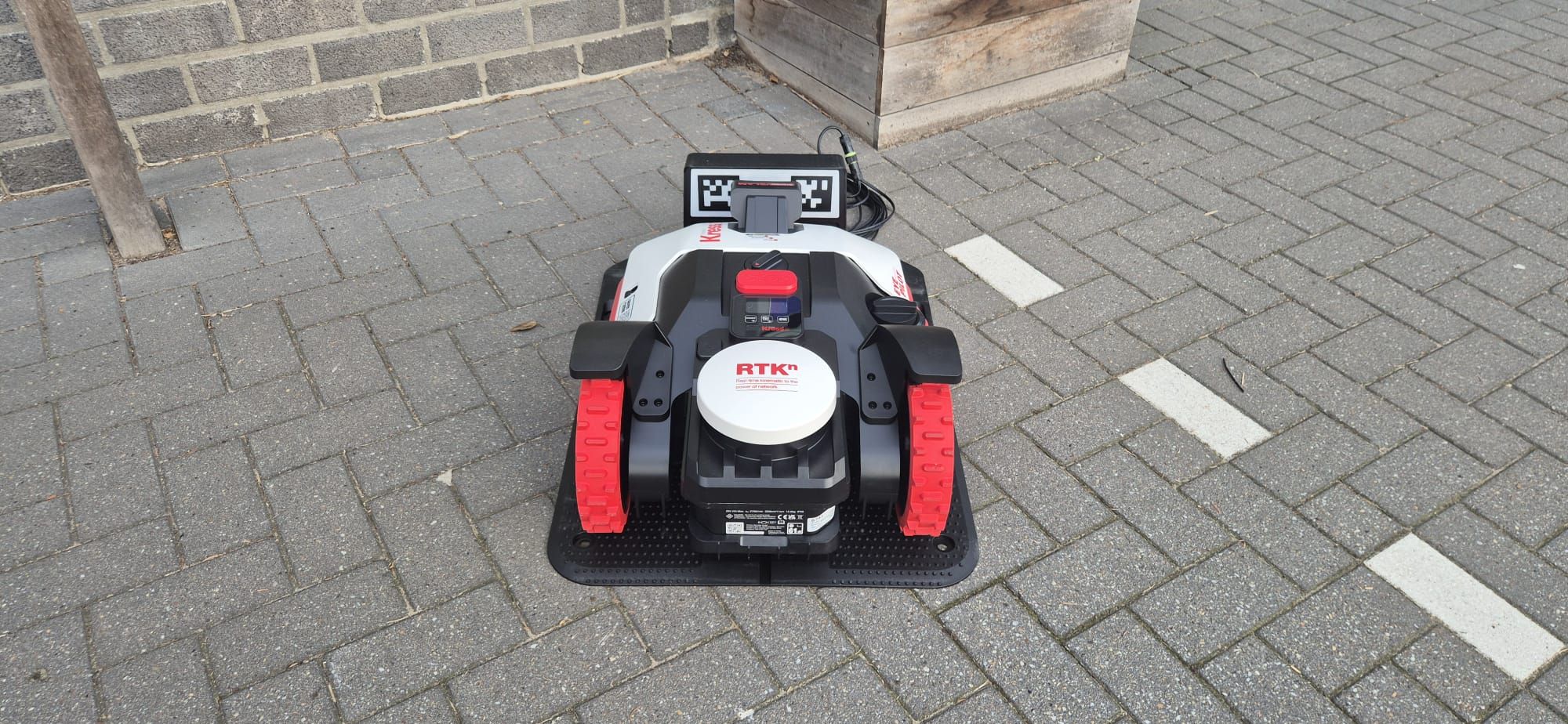 Nieuwe KR261E 1000m2 robotmaaier te koop!