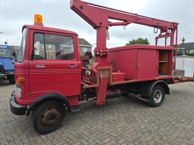 Mercedes LP 608 met hoogwerker