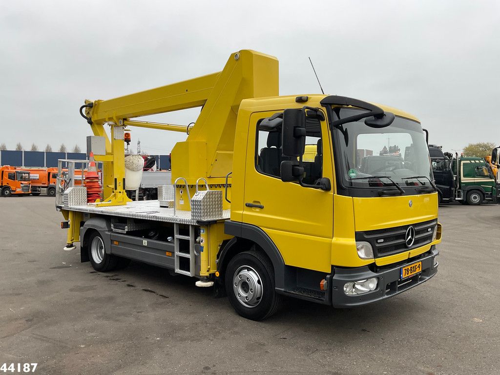 Mercedes-Benz Atego 815 Wumag Elevant 17 meter hoogwerker Just 39.048 km!