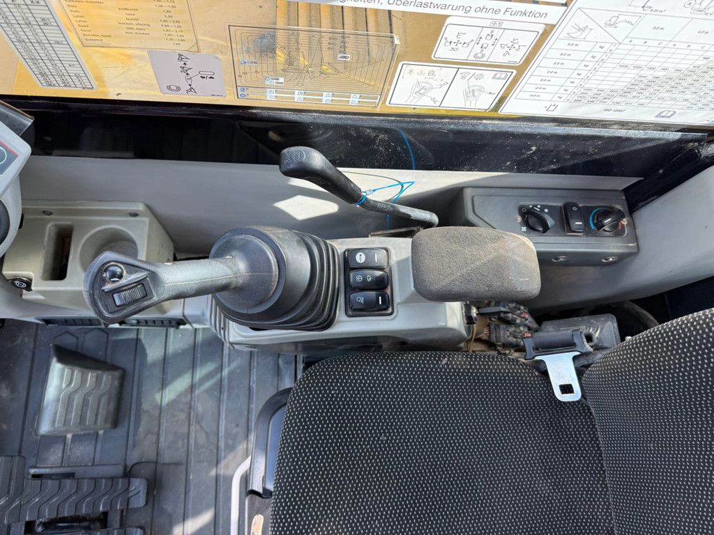 Caterpillar 308E. Automatic Greasing