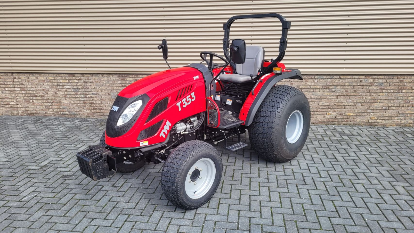 Tym T-353