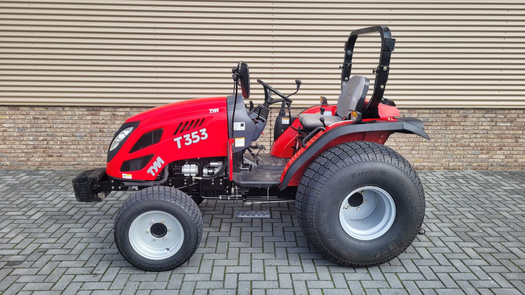 Tym T-353