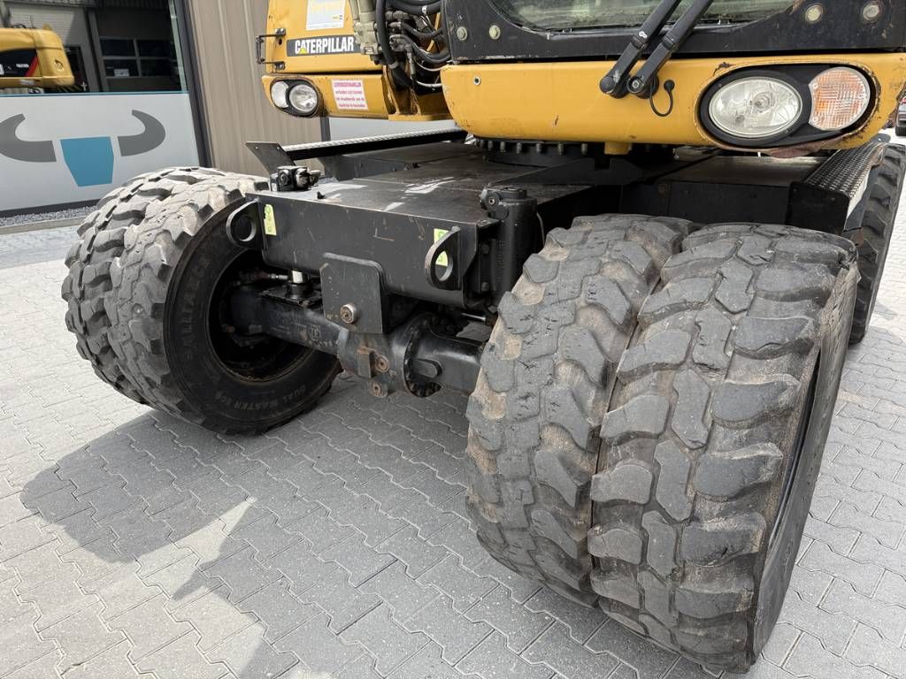 CAT M 313 D