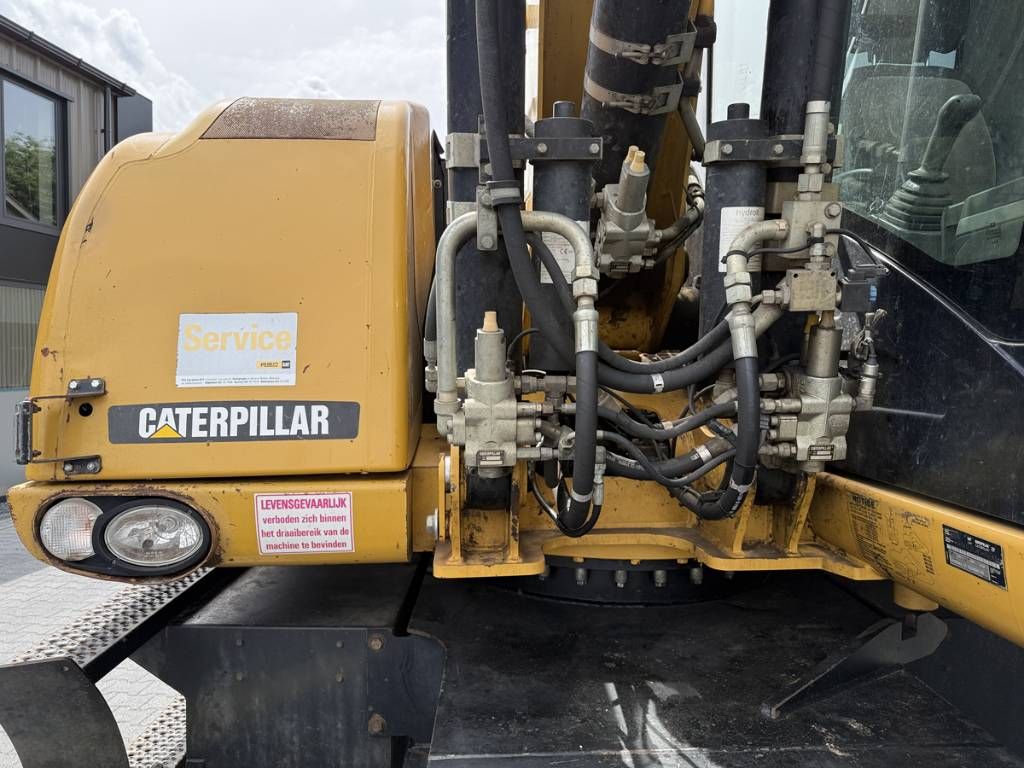 CAT M 313 D