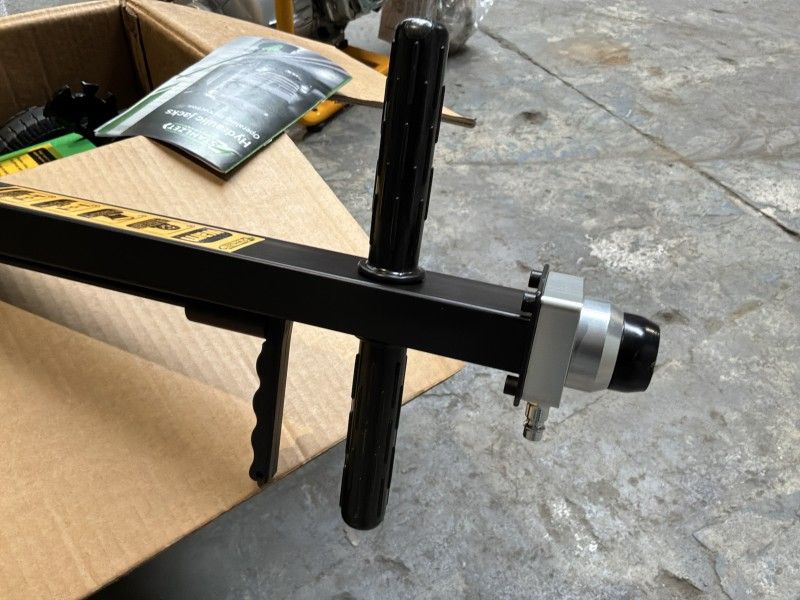 Stahlzet Heavy Duty Pneumatische/hydraulische garagekrik (ongebruikt)