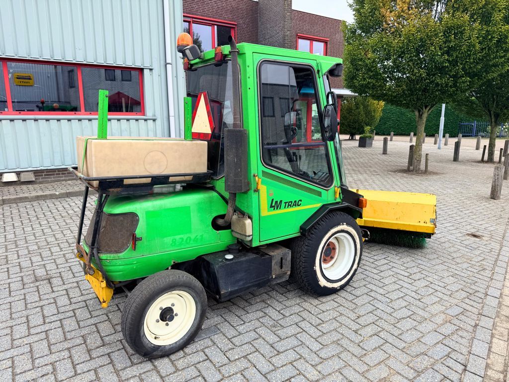 LM Trac 285 Veegmachine